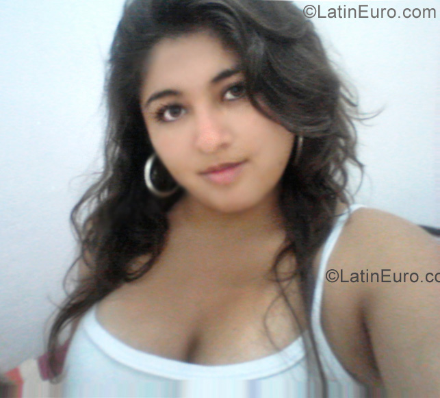 Date this georgeous Colombia girl Kelly from Cali CO6572