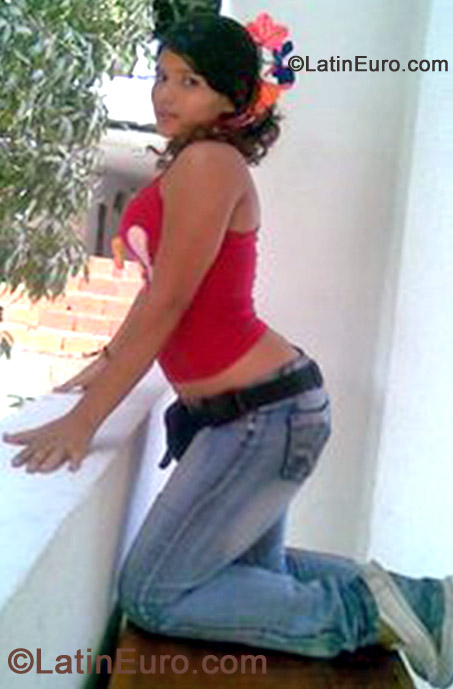 Date this cute Colombia girl Daily de la pea from Barranquilla CO11716