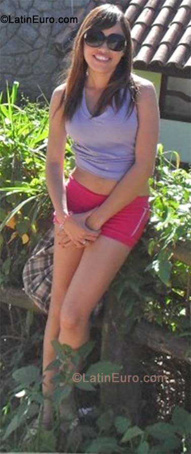 Date this stunning Brazil girl Valeria from Volta Redonda BR7299