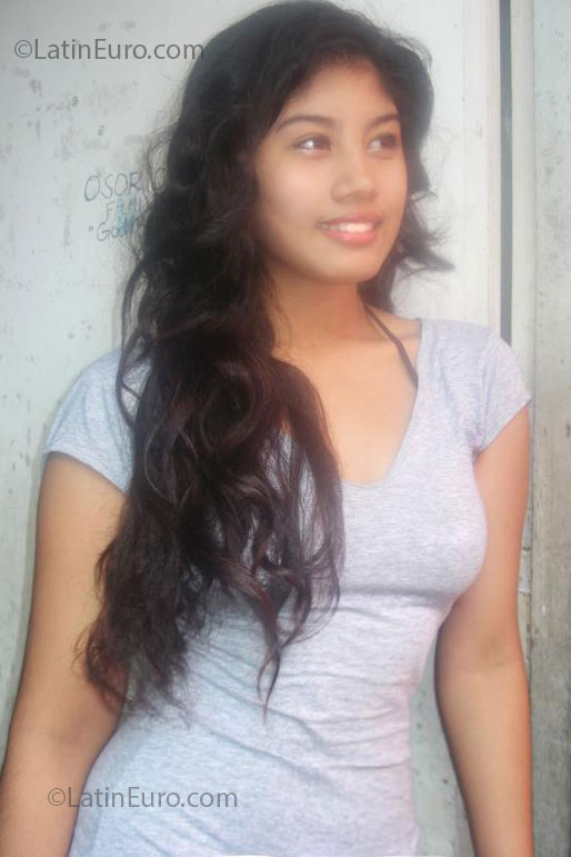 Date this gorgeous Philippines girl Sairene from Bulacan PH537