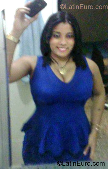 Date this happy Dominican Republic girl LEYDY from Santo Domingo DO15292