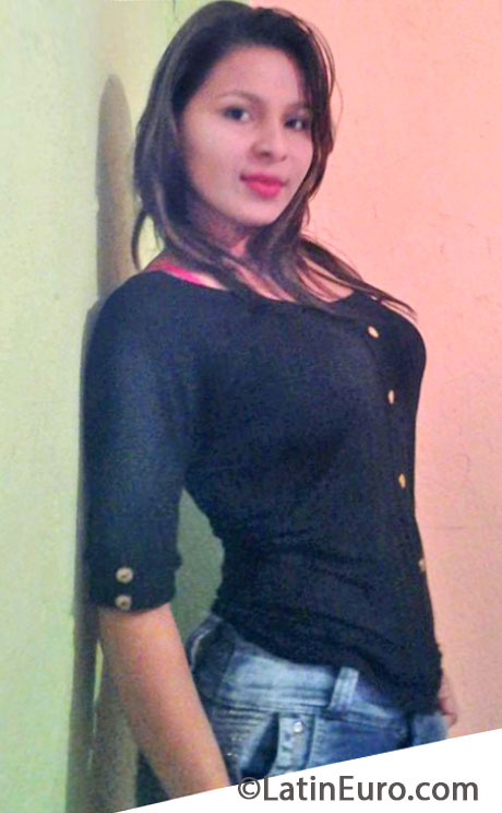 Date this stunning Colombia girl Darys from Monteria CO13050