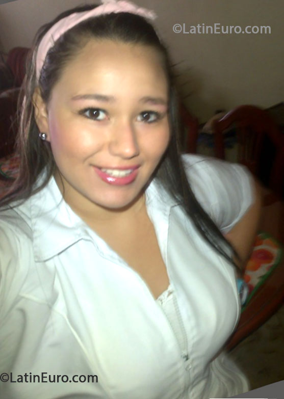 Date this lovely Colombia girl Isabel from Ibague CO13255