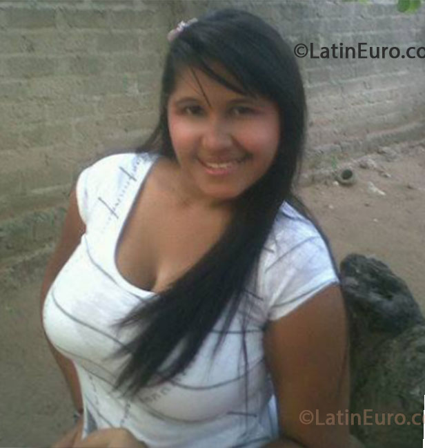 Date this fun Colombia girl Mileth from Maicao CO13399