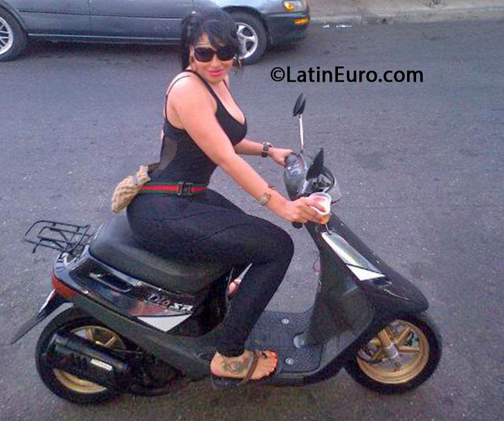 Date this hot Dominican Republic girl Fanny from puerto plata DO16465
