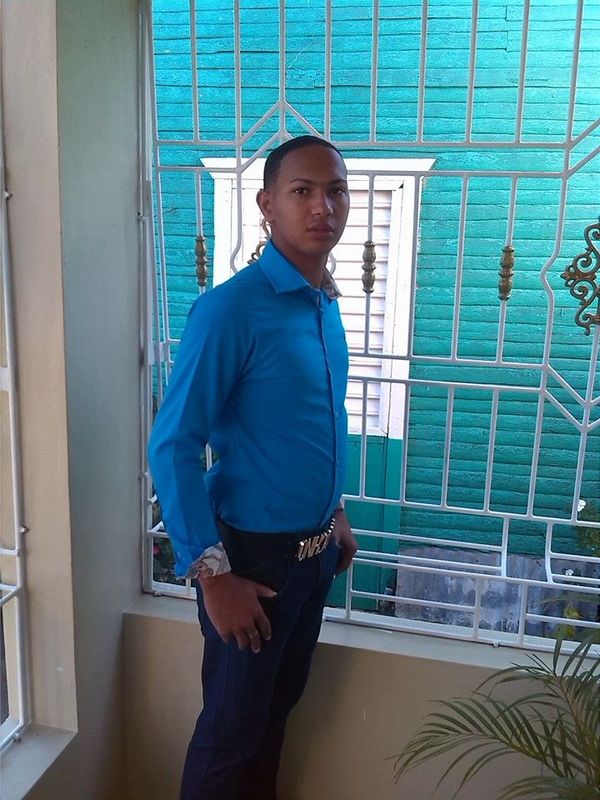 Date this good-looking Dominican Republic man Deivi jesus from Santo Domingo DO16490