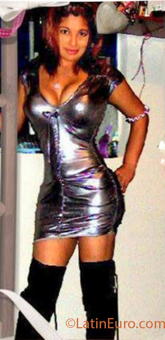 Date this good-looking Colombia girl Alejandra from Bogota CO13849