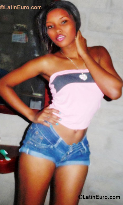 Date this lovely Colombia girl Katherin from Cartagena CO14199