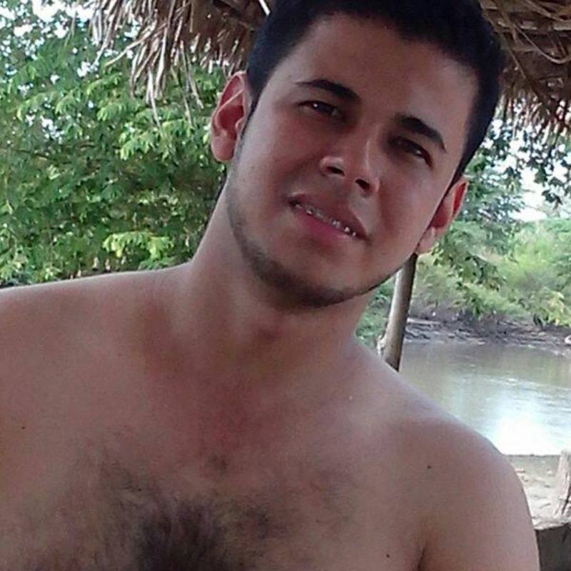 Date this foxy Colombia man Santiago from Bucaramanga CO14273
