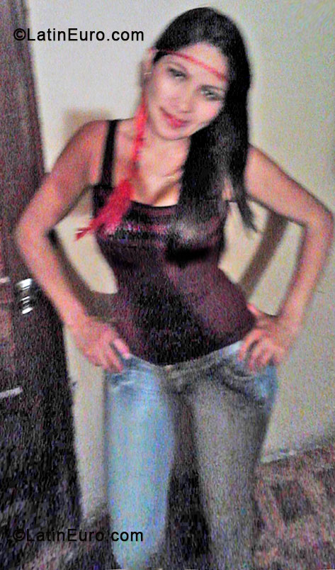 Date this foxy Colombia girl Milena from Bogota CO14386
