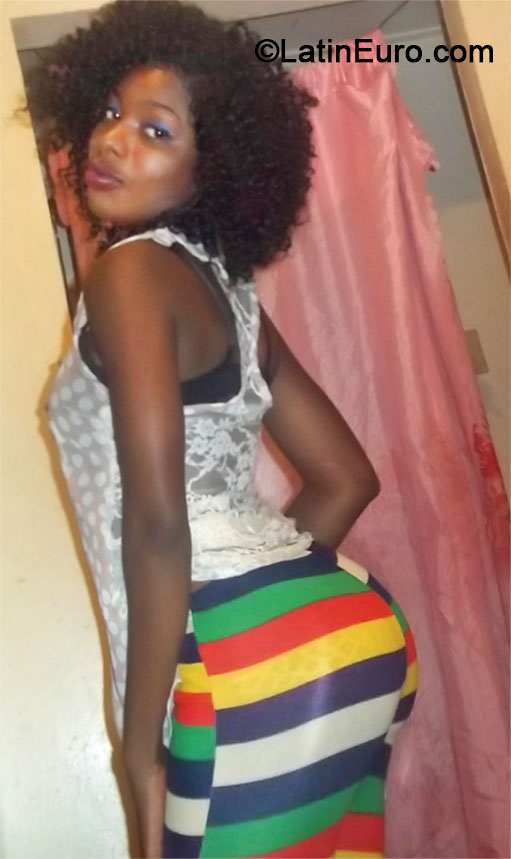 Date this athletic Jamaica girl Crystal from Kingston JM1470
