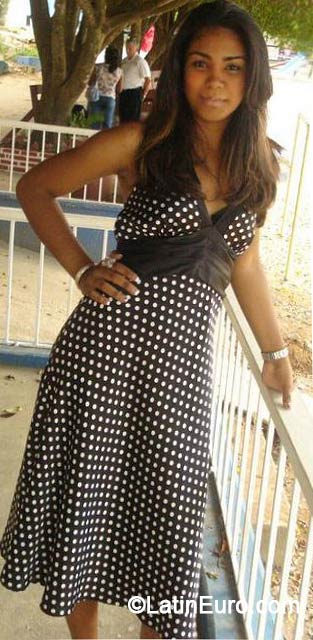 Date this pretty Dominican Republic girl Ginesa from Jarabacoa DO18410