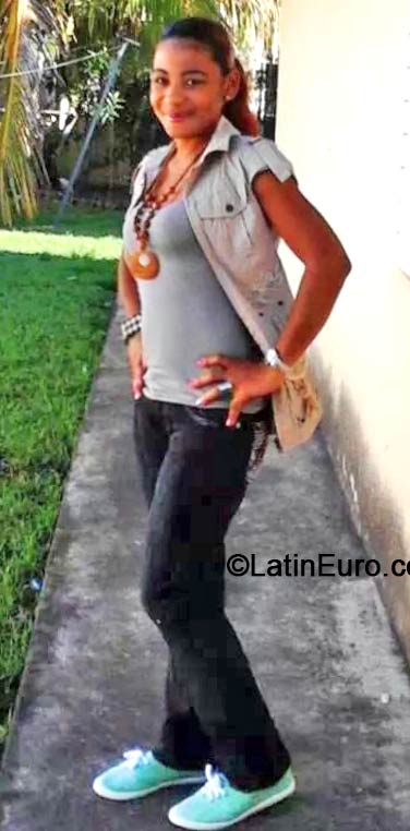 Date this georgeous Jamaica girl Maria from Kingston JM1570