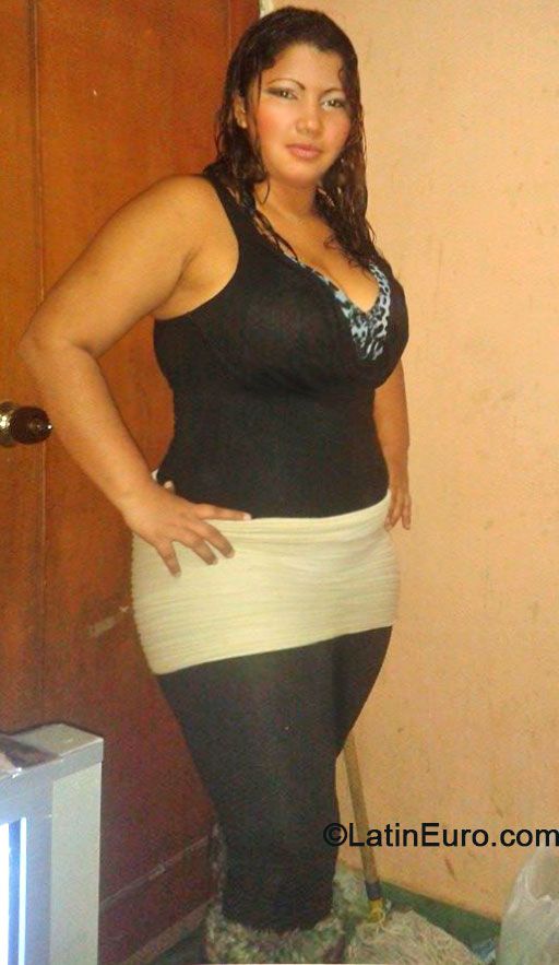 Date this athletic Colombia girl Laura from Cartagena CO14956