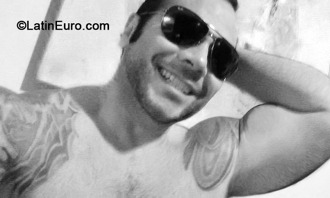 Date this voluptuous Brazil man Igor from Sao Paulo BR8680