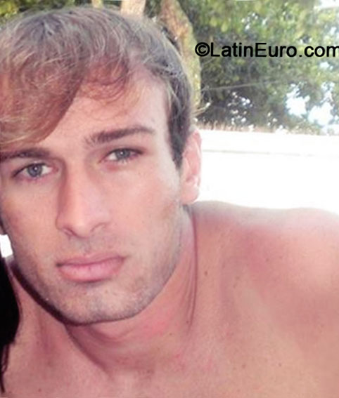 Date this delightful Brazil man Roberto from Recife BR8687