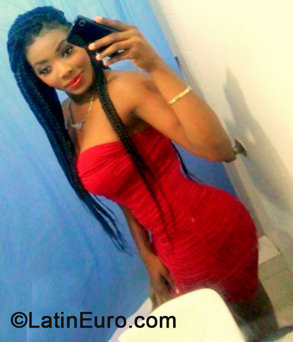 Date this happy Jamaica girl Jeanell from Ocho Rios JM1624