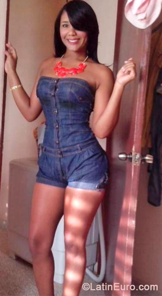 Date this tall Dominican Republic girl Bella010 from Santo Domingo DO18842