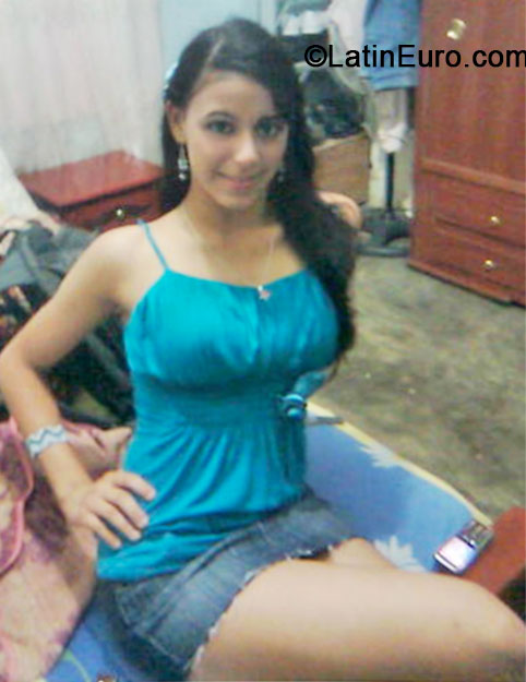 Date this delightful Venezuela girl Vanessa from Caracas VE217