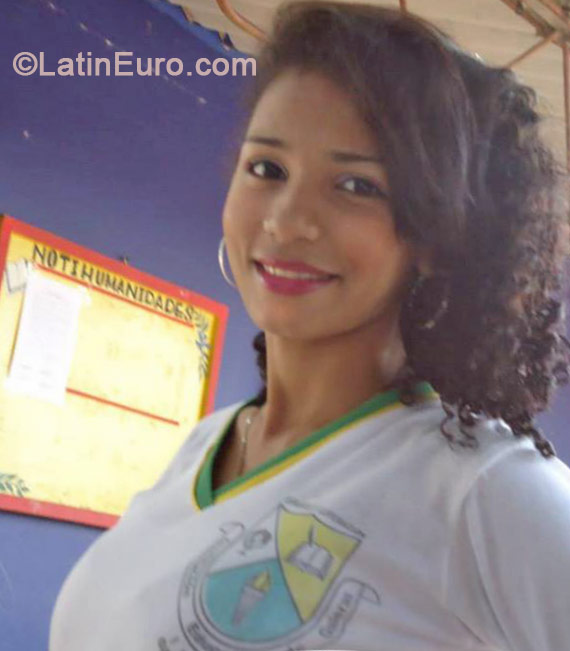 Date this hot Colombia girl Nanys from Sincelejo CO15219