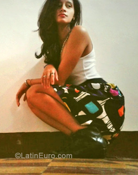 Date this young Colombia girl Angelica from Armenia CO15242