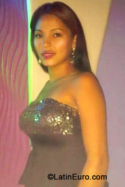 Date this lovely Dominican Republic girl Limery from Santo Domingo DO19073
