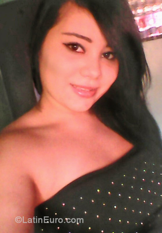 Date this exotic Colombia girl Yoanna from Medellin CO15281