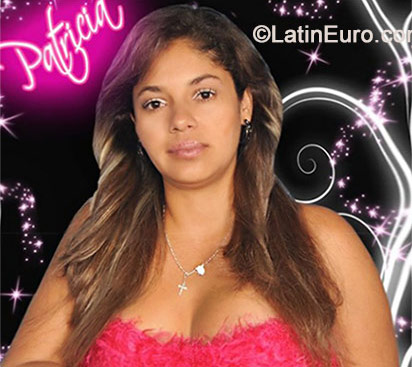 Date this voluptuous Colombia girl Patricia from Medellin CO15363