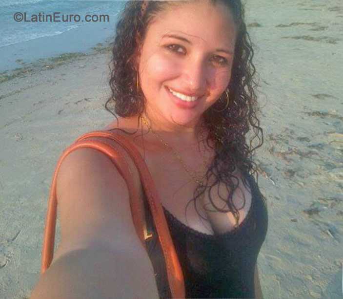 Date this passionate Colombia girl Daniela from Medellin CO15433