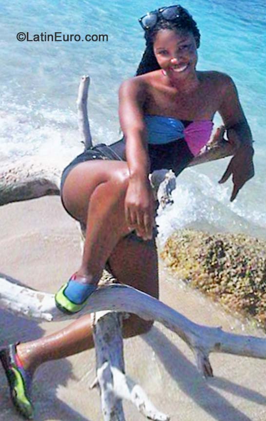 Date this delightful Jamaica girl Sherika from Montego Bay JM1798