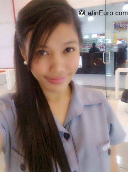 Date this funny Philippines girl Nicole from Pasig City PH698