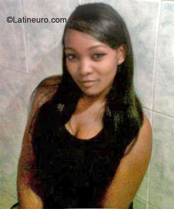 Date this athletic Colombia girl Mayerling from Cali CO16215