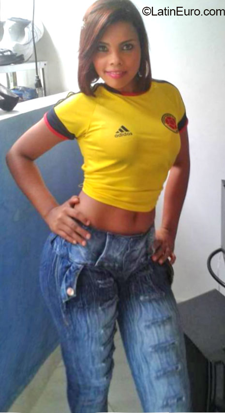 Date this cute Colombia girl Francy from Cali Valle CO16383