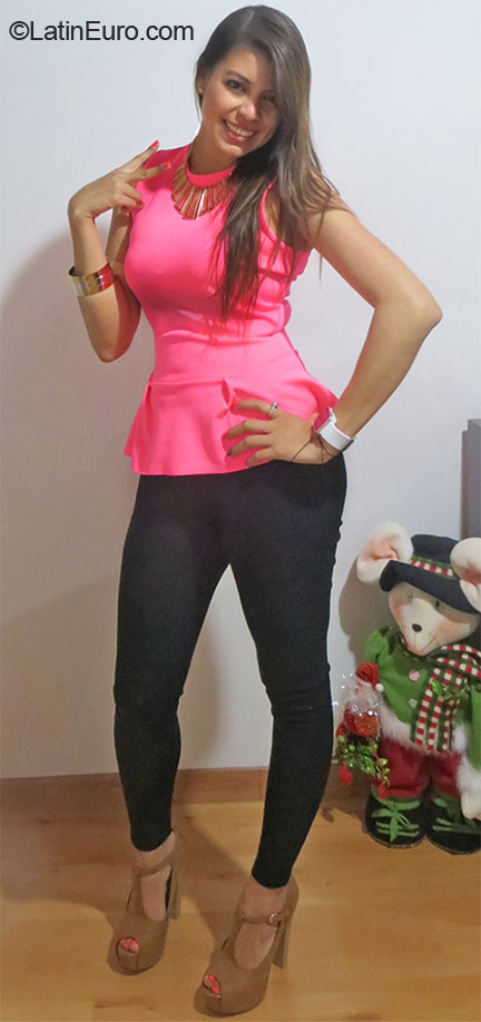 Date this georgeous Colombia girl Sara from Bogota CO16426