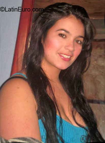 Date this charming Colombia girl Jessenia from Bocolod CO16470