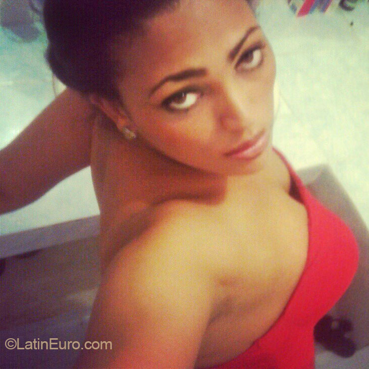 Date this beautiful Dominican Republic girl Keyla from Santo Domingo DO20472