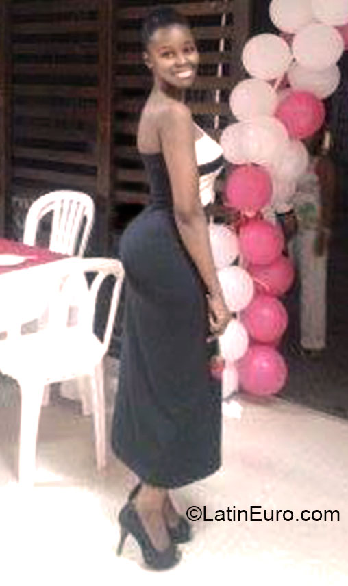 Date this tall Colombia girl Camila from Cali CO16614