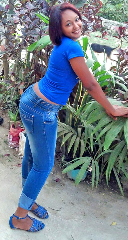 Date this athletic Dominican Republic girl Lisbet from Santo Domingo DO21023