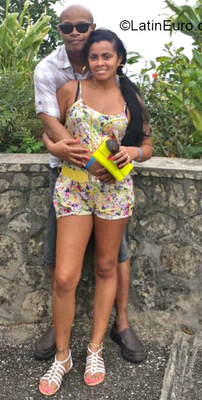 Date this good-looking Dominican Republic girl Thanks LatinEuro from Thanks LatinEuro DO21047
