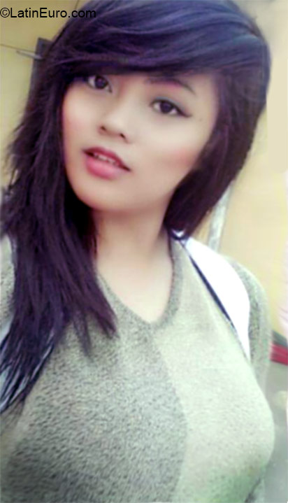 Date this lovely Philippines girl Dona from Cavite PH747