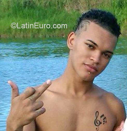 Date this funny Dominican Republic man Maximo from Puerto Plata DO21352