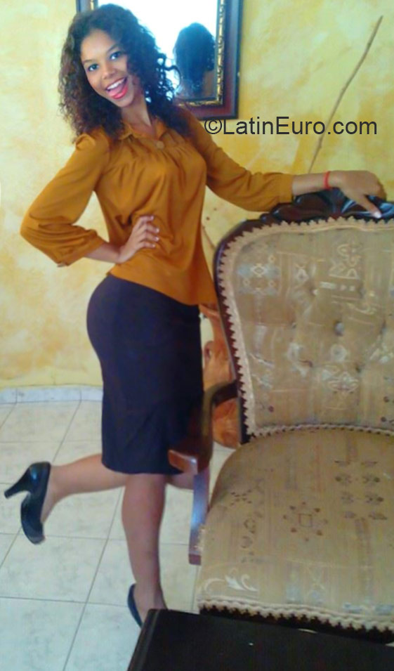 Date this charming Dominican Republic girl Maria from Bani DO21499
