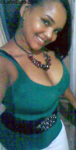 Date this exotic Dominican Republic girl Diocily from Santo Domingo DO21983