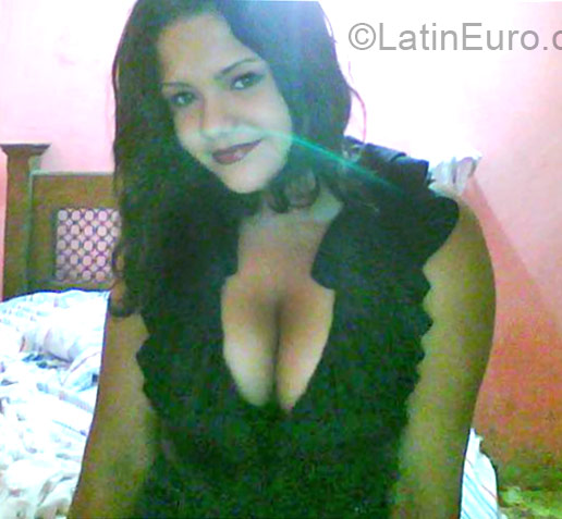 Date this sensual Colombia girl Taliana from Bogota CO17456