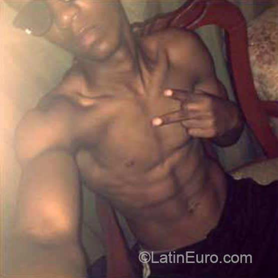 Date this stunning Dominican Republic man Antoni from Santiago DO22495