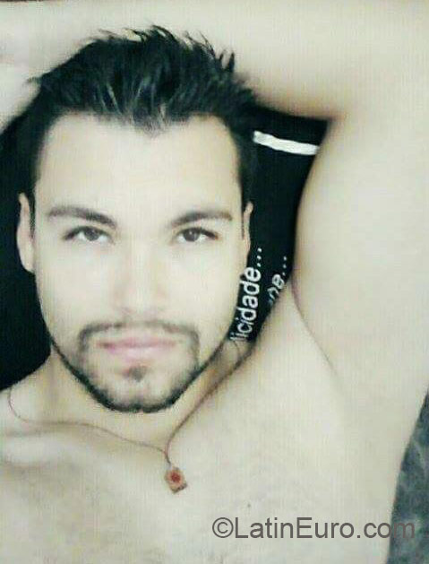 Date this nice looking Dominican Republic man Brian from Santo Domingo DO22502