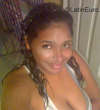 Date this voluptuous Dominican Republic girl Leticia from La Vega DO22792