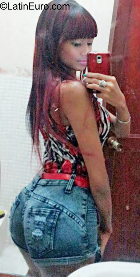 Date this tall Dominican Republic girl Rosalin from Santo Domingo DO22986