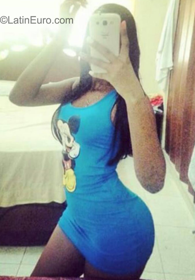 Date this hard body Dominican Republic girl Jennifer from Santo Domingo DO23044