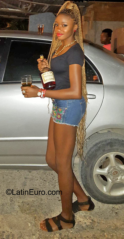 Date this sensual Jamaica girl Caroline from Montego bay JM2136